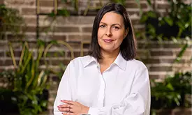 Jak digital workplace porządkuje komunikację wewnętrzną i pracę HR - Urszula Kandefer dla „HR Business Partner”