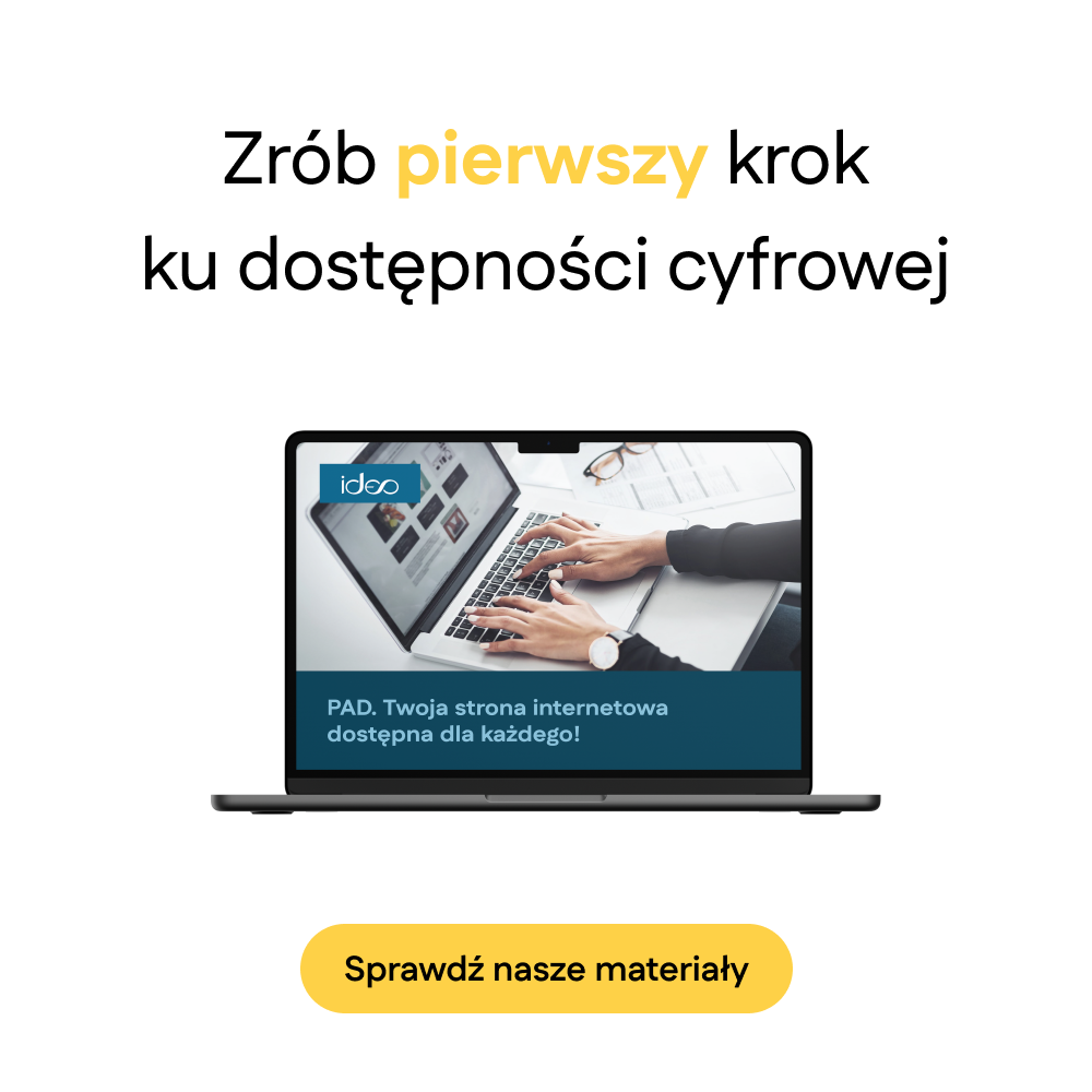 osoba w biurze analizuje dane